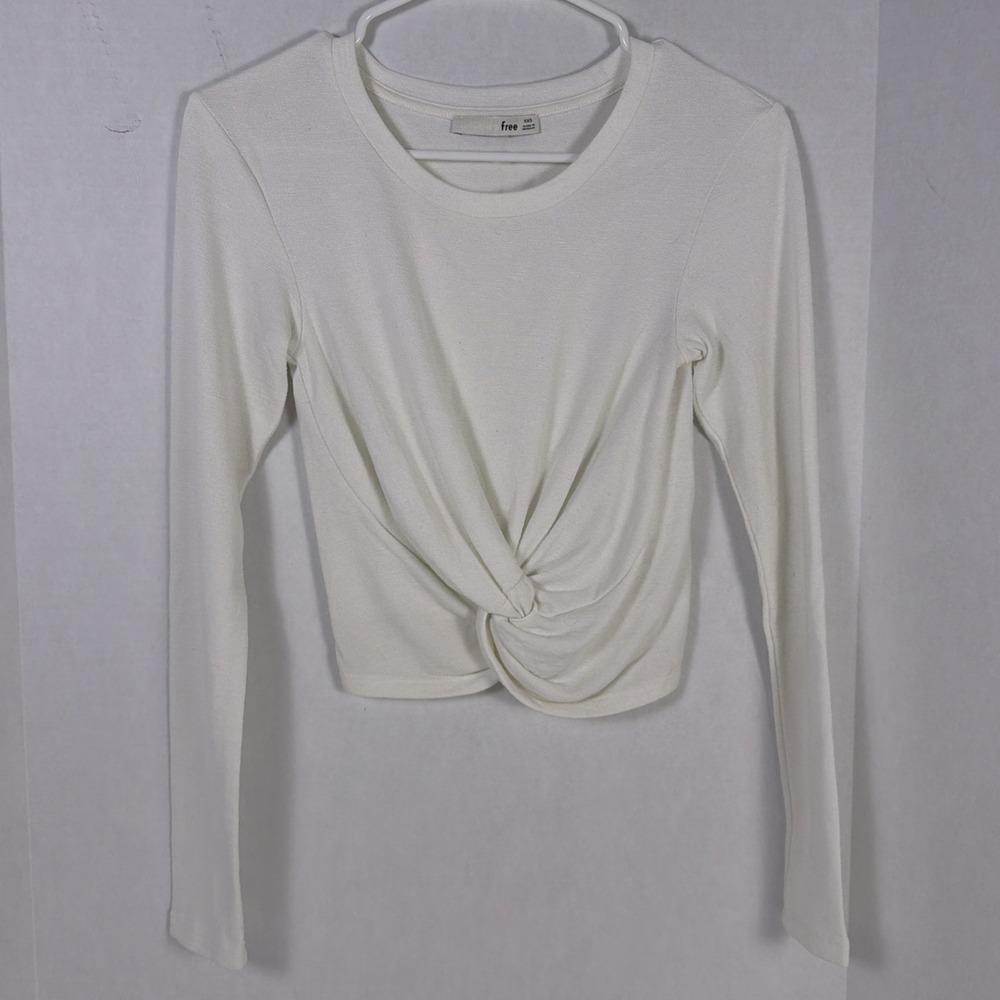 Wilfred Free Twist front long sleeve crop top. Size XXS white.